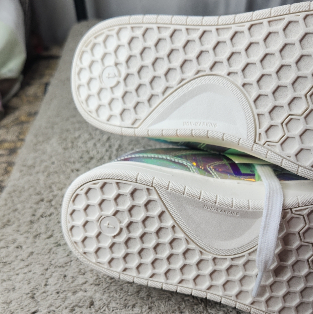 Girls' Whitney Court Iridescent Sneakers - art class 4 - Picture 8 of 11